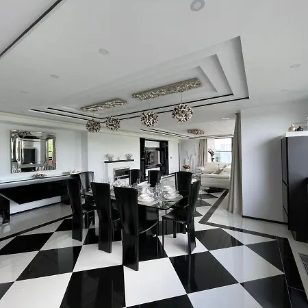 아파트 Luxury Penthouse *